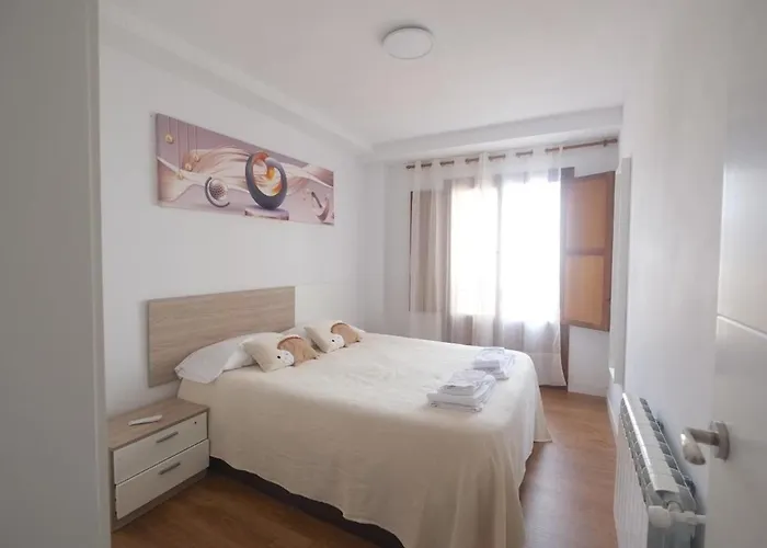 Entre Castillo Y Catedral 2vut09734 * Burgo